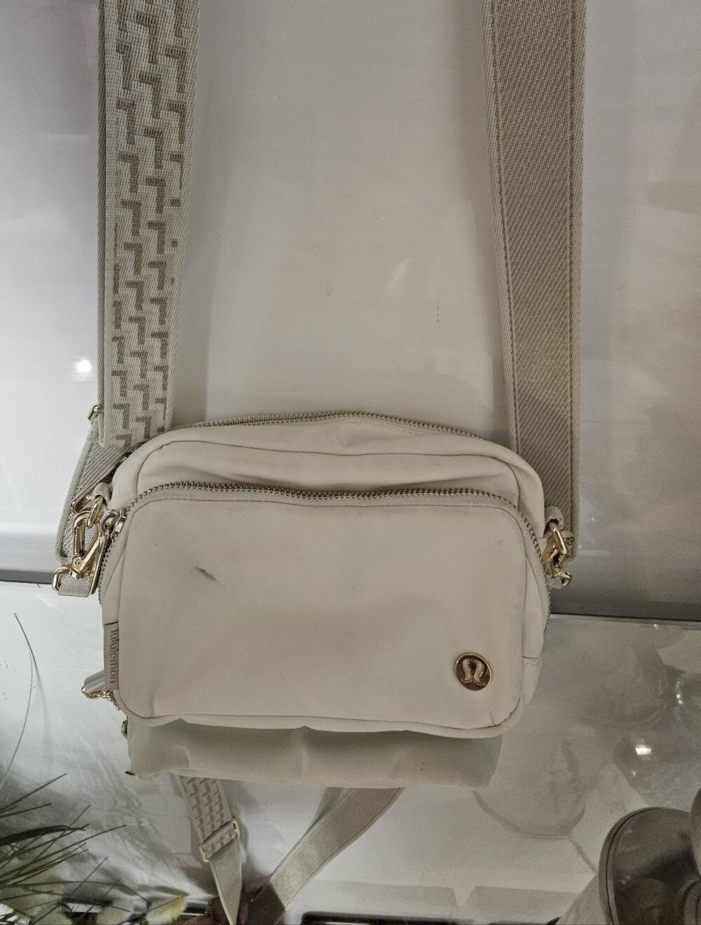 lululemon athletica Cream Crossbody Bag — Compact Everyday Shoulder Bag